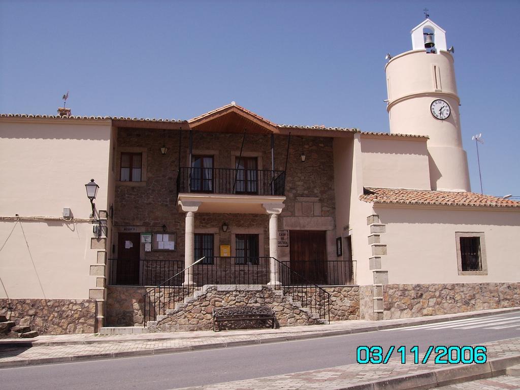 Via Caparra Superior Vendégház Oliva de Plasencia Kültér fotó